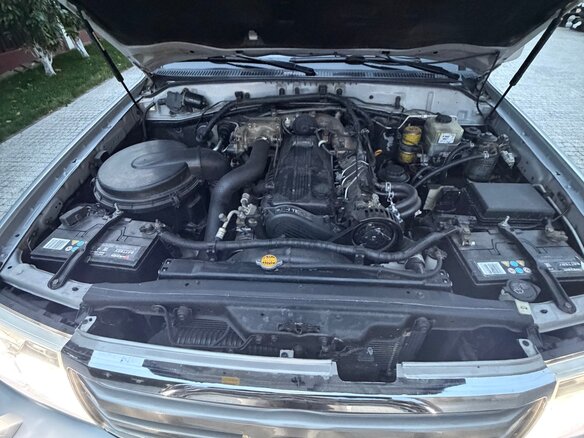 2007 Toyota Land Cruiser 100 Series Рестайлинг 2, серебристый, 4100000 рублей - вид 10