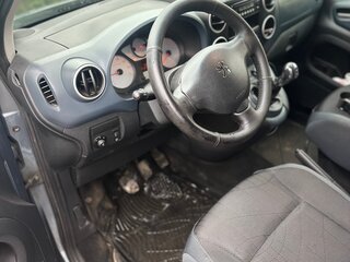 2010 Peugeot Partner II, серый, 520000 рублей, вид 5