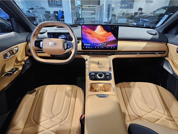 2026 Geely EX5 Гибрид EM-R, зелёный, 3829990 рублей - вид 17