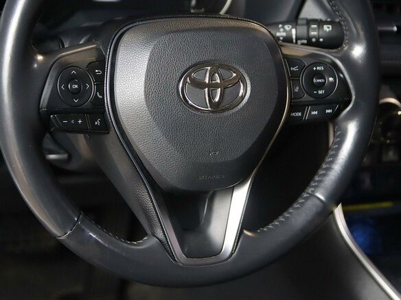 2020 Toyota RAV4 V (XA50), белый - вид 11