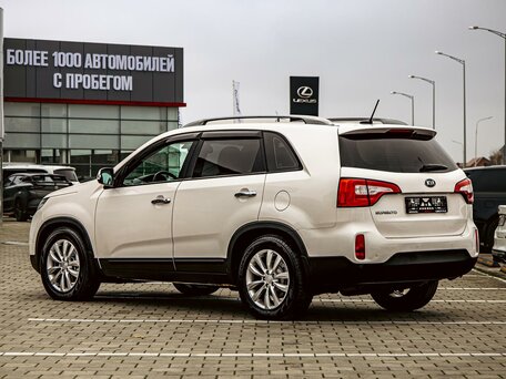 2019 Kia Sorento II Рестайлинг, белый, 1935000 рублей, вид 4