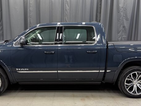 2026 Ram 1500 Crew Cab V Рестайлинг, синий, 10175000 рублей, вид 3