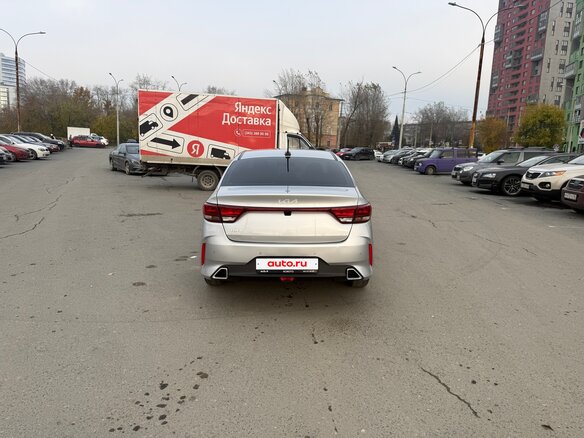 2022 Kia Rio IV Рестайлинг, серый, 1750000 рублей - вид 7