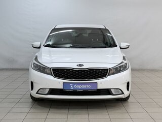 2018 Kia Cerato III Рестайлинг (Classic), белый, 1385000 рублей, вид 3