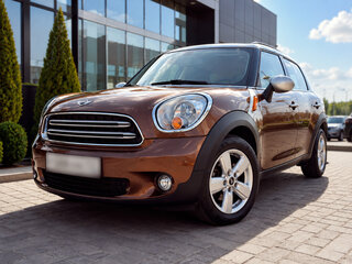 2016 Mini Countryman Cooper I, коричневый, 1600000 рублей, вид 1