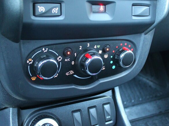 2015 Renault Duster I Рестайлинг, серебристый, 1479000 рублей - вид 16