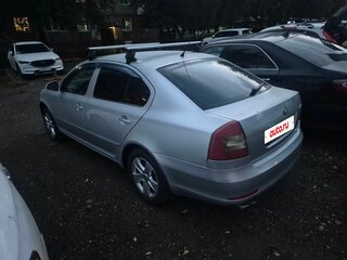 2010 Skoda Octavia DSG7 II (A5) Рестайлинг, серебристый, 800000 рублей, вид 4