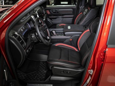 2026 Ram 1500 RHO V Рестайлинг, красный, 11840000 рублей, вид 2