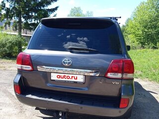 2010 Toyota Land Cruiser 200 Series, серый, 2680000 рублей, вид 3