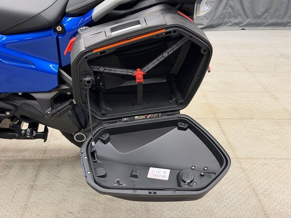 2026 BMW R 1300 RT, синий, 3600000 рублей - вид 25