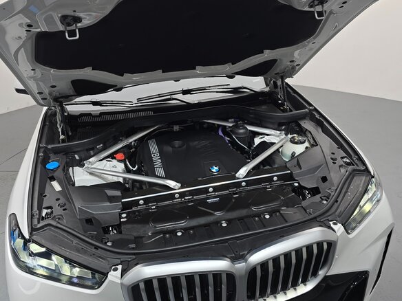 2025 BMW X5 40i IV (G05/G18) Рестайлинг, белый, 12250548 рублей - вид 5