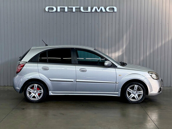2010 Kia Rio II Рестайлинг, серебристый, 577000 рублей - вид 3