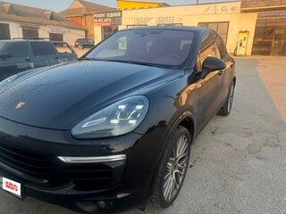 2018 Porsche Cayenne Diesel II Рестайлинг (958), чёрный, 3600000 рублей, вид 3