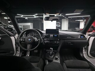 2018 BMW 3 серии 320i xDrive VI (F3x) Рестайлинг, белый, 2700000 рублей, вид 3