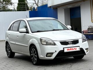 2010 Kia Rio II Рестайлинг, белый, 540000 рублей, вид 3
