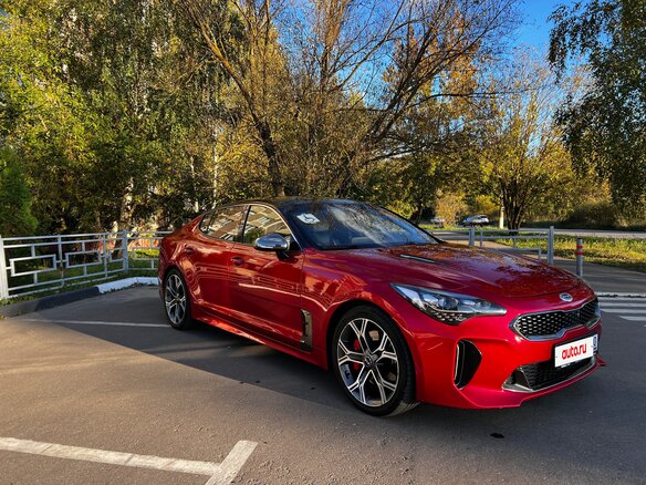 2019 Kia Stinger I, красный, 2670000 рублей - вид 4