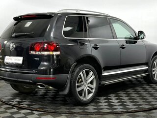 2008 Volkswagen Touareg I Рестайлинг, чёрный, 1390000 рублей, вид 5