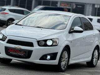 2012 Chevrolet Aveo II, белый, 399999 рублей, вид 1