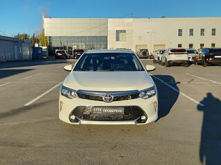 2018 Toyota Camry VII (XV50) Рестайлинг 2, белый, 2290000 рублей, вид 2