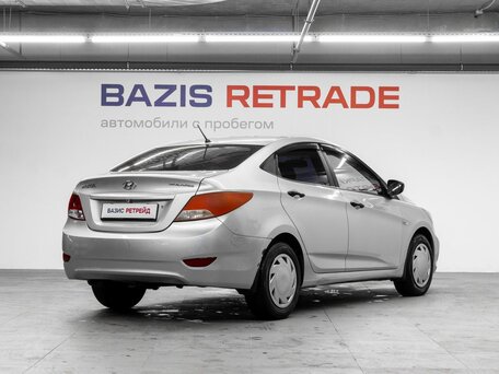 2013 Hyundai Solaris I, серый, 689000 рублей, вид 5
