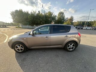 2009 Kia Ceed I, бежевый, 620000 рублей, вид 3