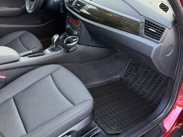 2012 BMW X1 20i I (E84), красный, 1690000 рублей - вид 9