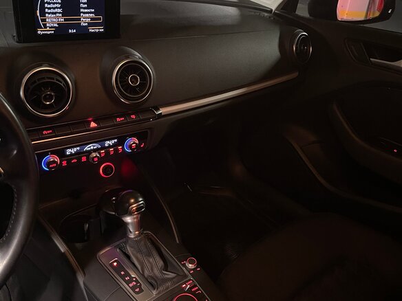 2014 Audi A3 III (8V), чёрный - вид 9
