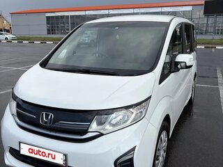 2015 Honda Stepwgn V, белый, 1700000 рублей, вид 2