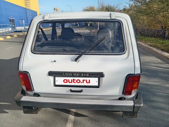 2012 Lada (ВАЗ) 2121 (4x4) I Рестайлинг, белый, 415000 рублей - вид 5