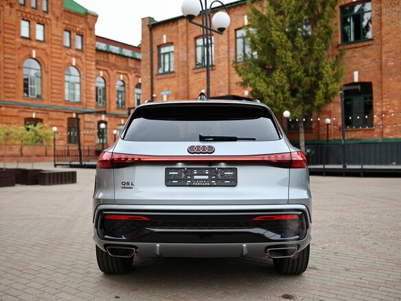 2026 Audi Q5 L III (GU), серый, 6300000 рублей - вид 7