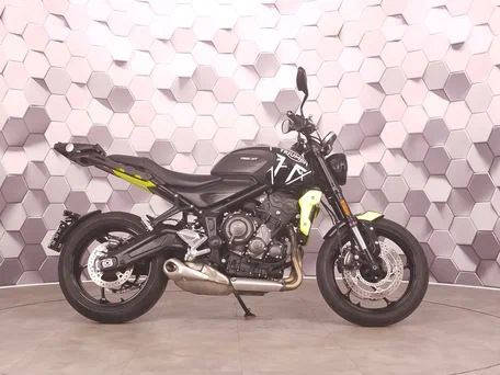 2023 Triumph Trident 660, чёрный, 777000 рублей, вид 3