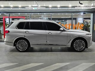 2022 BMW X7 40d I (G07) Рестайлинг, белый, 10769000 рублей, вид 3