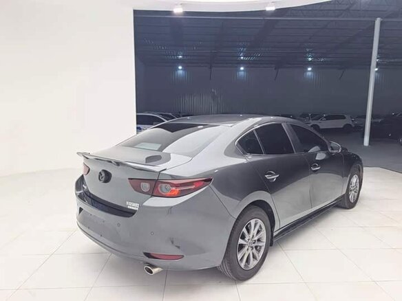 2022 Mazda 3 Axela IV (BP), серый, 1209999 рублей - вид 4