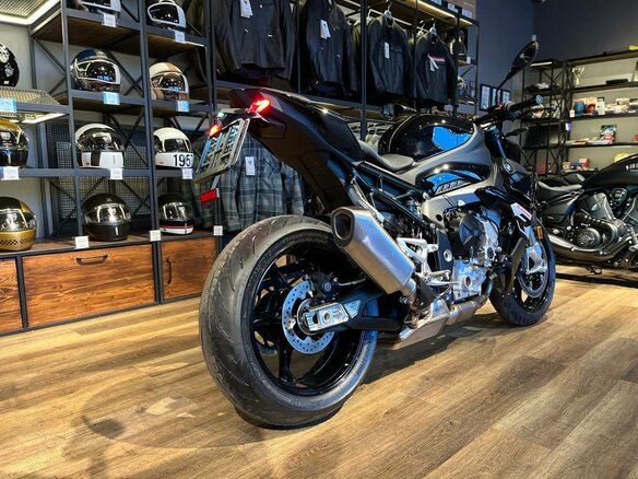 2025 BMW S 1000 R, чёрный, 2049000 рублей - вид 2