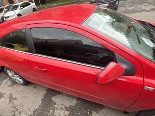 2010 Opel Astra GTC H Рестайлинг, красный, 519900 рублей, вид 5