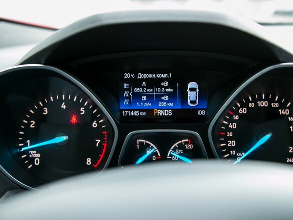 2017 Ford Kuga II Рестайлинг, чёрный, 1650000 рублей - вид 18