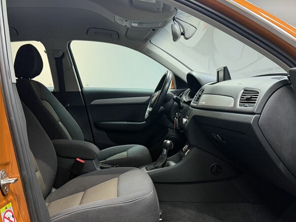 2014 Audi Q3 I (8U), коричневый, 2100000 рублей - вид 16