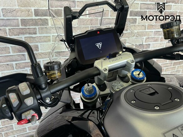2024 Triumph Tiger 1200, чёрный, 1825000 рублей - вид 16
