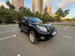2010 Toyota Land Cruiser Prado 150 Series, чёрный, 2370000 рублей, вид 2