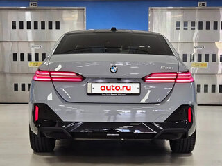 2025 BMW 5 серии 520i VIII (G60/G61/G68), серый, 7150000 рублей, вид 4