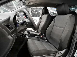 2017 Hyundai Solaris II, чёрный, 963000 рублей, вид 5