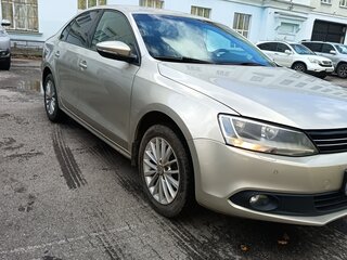 2012 Volkswagen Jetta VI, бежевый, 1050000 рублей, вид 1