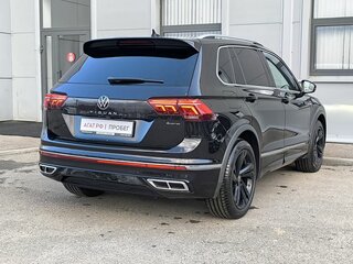2020 Volkswagen Tiguan II Рестайлинг, чёрный, 3530000 рублей, вид 4