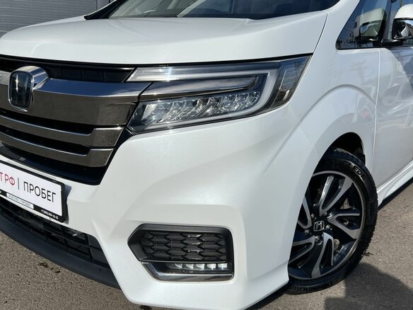 2019 Honda Stepwgn Spada V Рестайлинг, белый, 2620000 рублей - вид 8