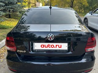 2017 Volkswagen Polo V Рестайлинг, чёрный, 1210000 рублей, вид 4