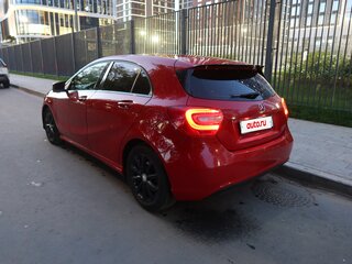 2014 Mercedes-Benz A-Класс 180 III (W176), красный, 1550000 рублей, вид 3