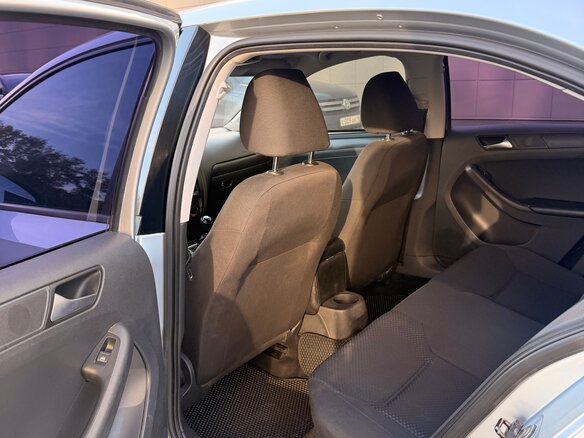 2013 Volkswagen Jetta VI, серебристый, 950000 рублей - вид 12