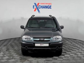2017 Chevrolet Niva I Рестайлинг, зелёный, 663000 рублей, вид 2
