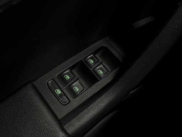 2018 Skoda Octavia III (A7) Рестайлинг, белый, 2349000 рублей - вид 19