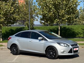 2013 Ford Focus III, серебристый, 685000 рублей, вид 3